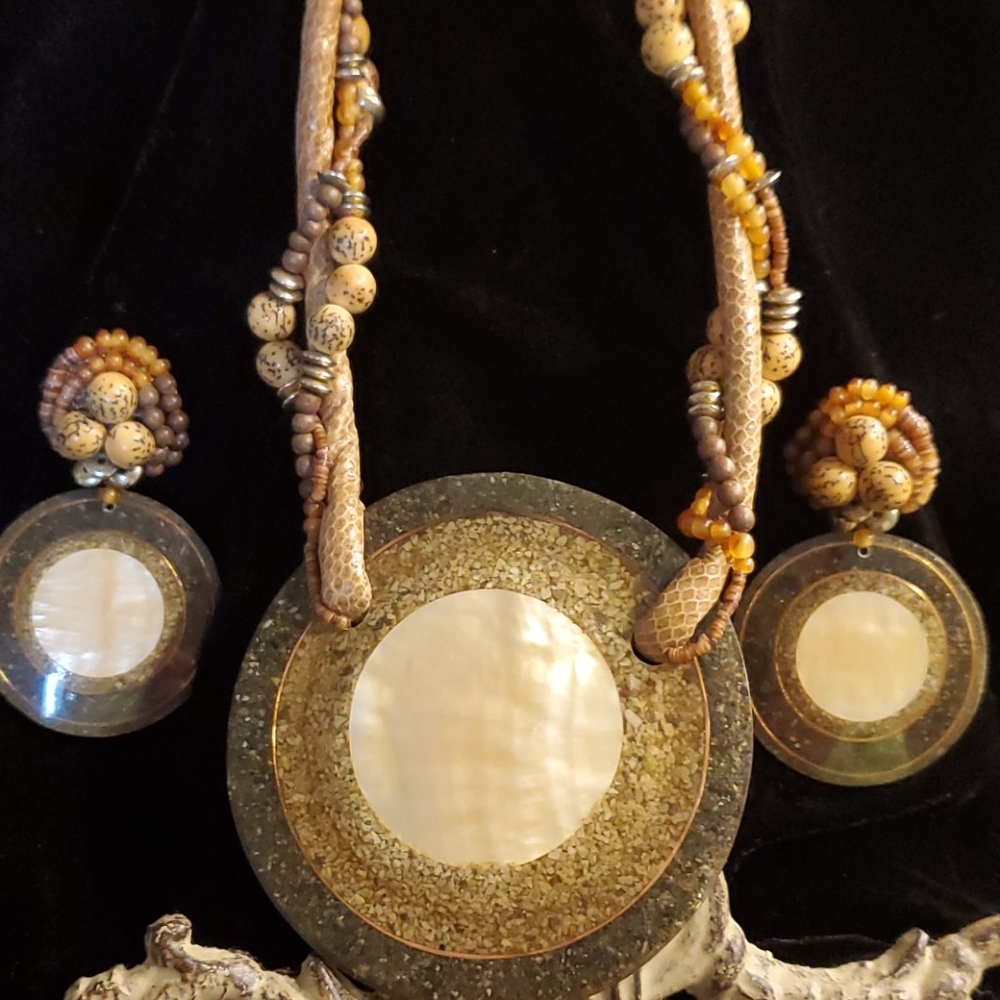 Hawaiian Necklace set